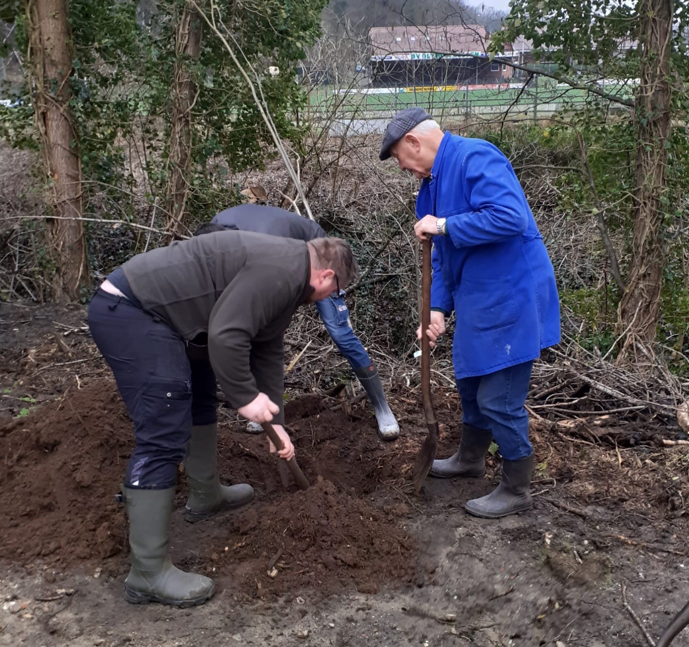 Baumpflanzaktion Mühlenteich Uelsen